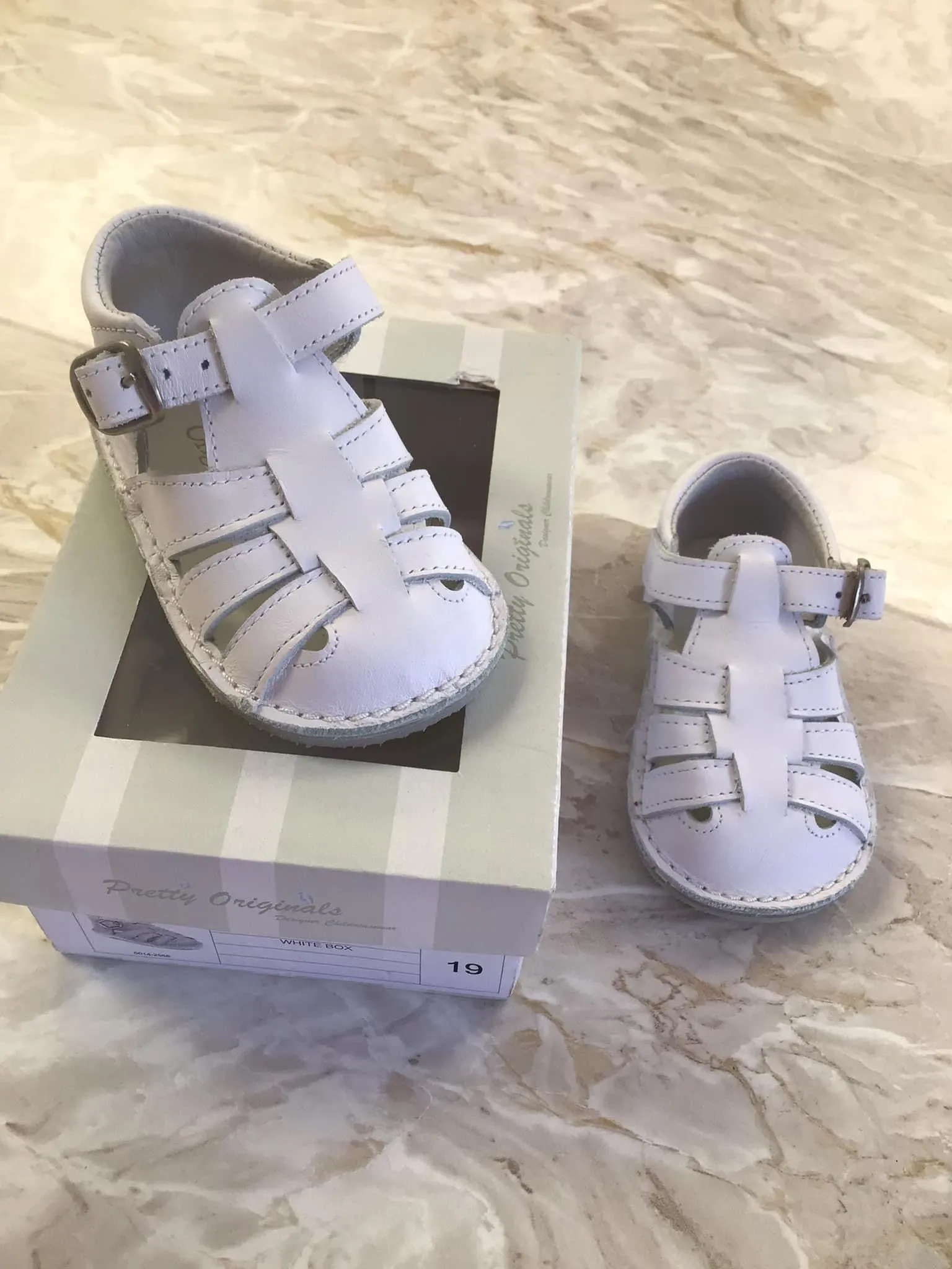 3210 Citos White Leather Sandal