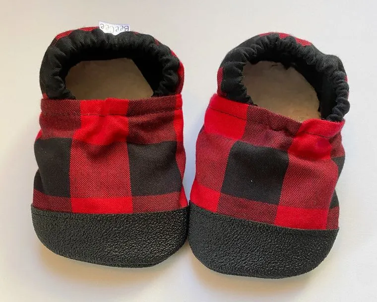 Buffalo plaid soft baby shoes 6-12m