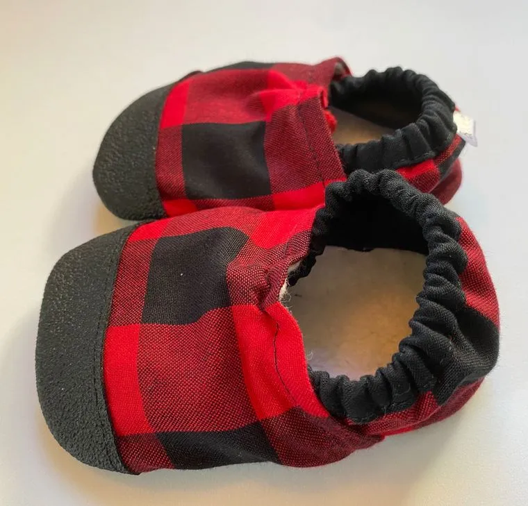 Buffalo plaid soft baby shoes 6-12m