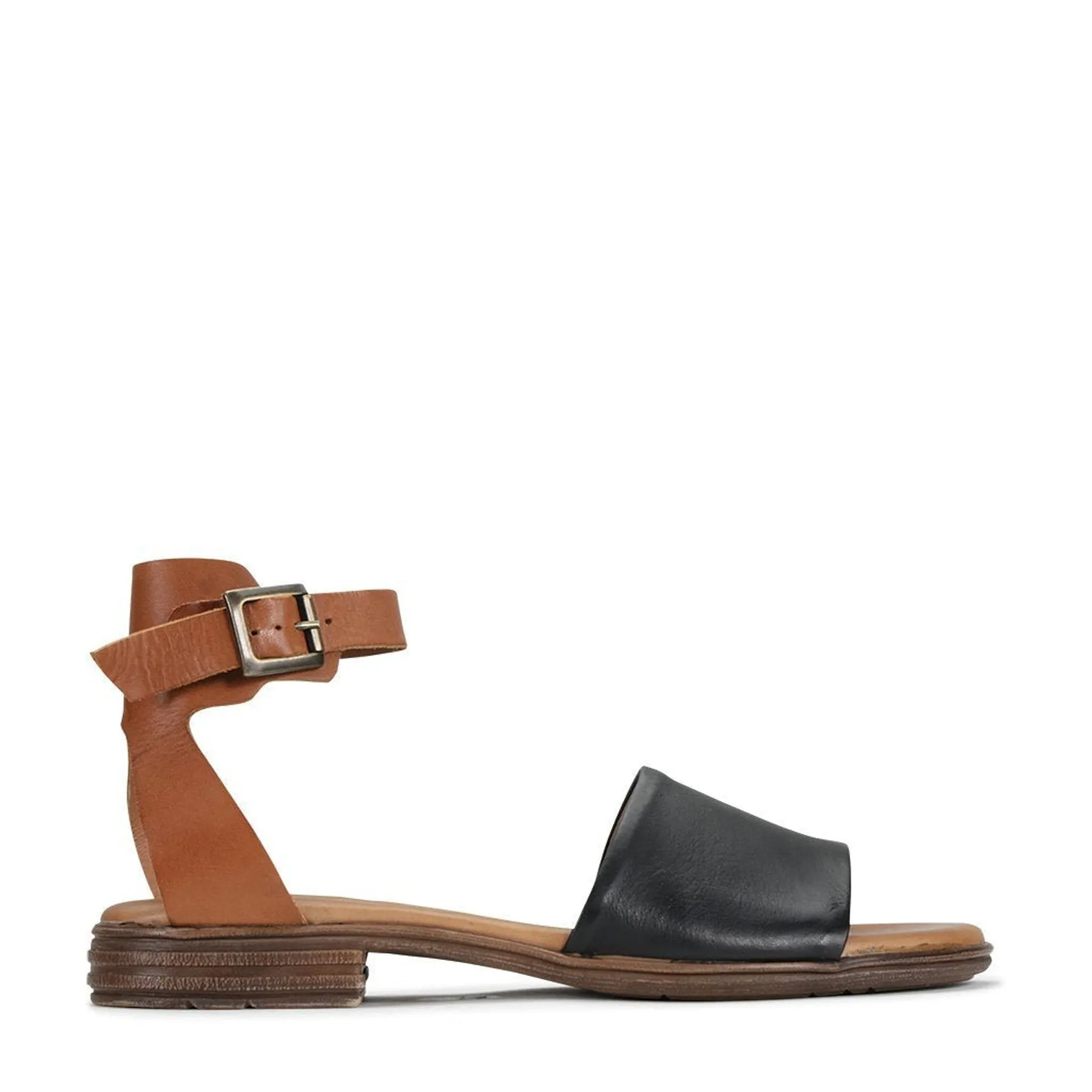 ILOS ANKLE STRAP. LEATHER SANDALS