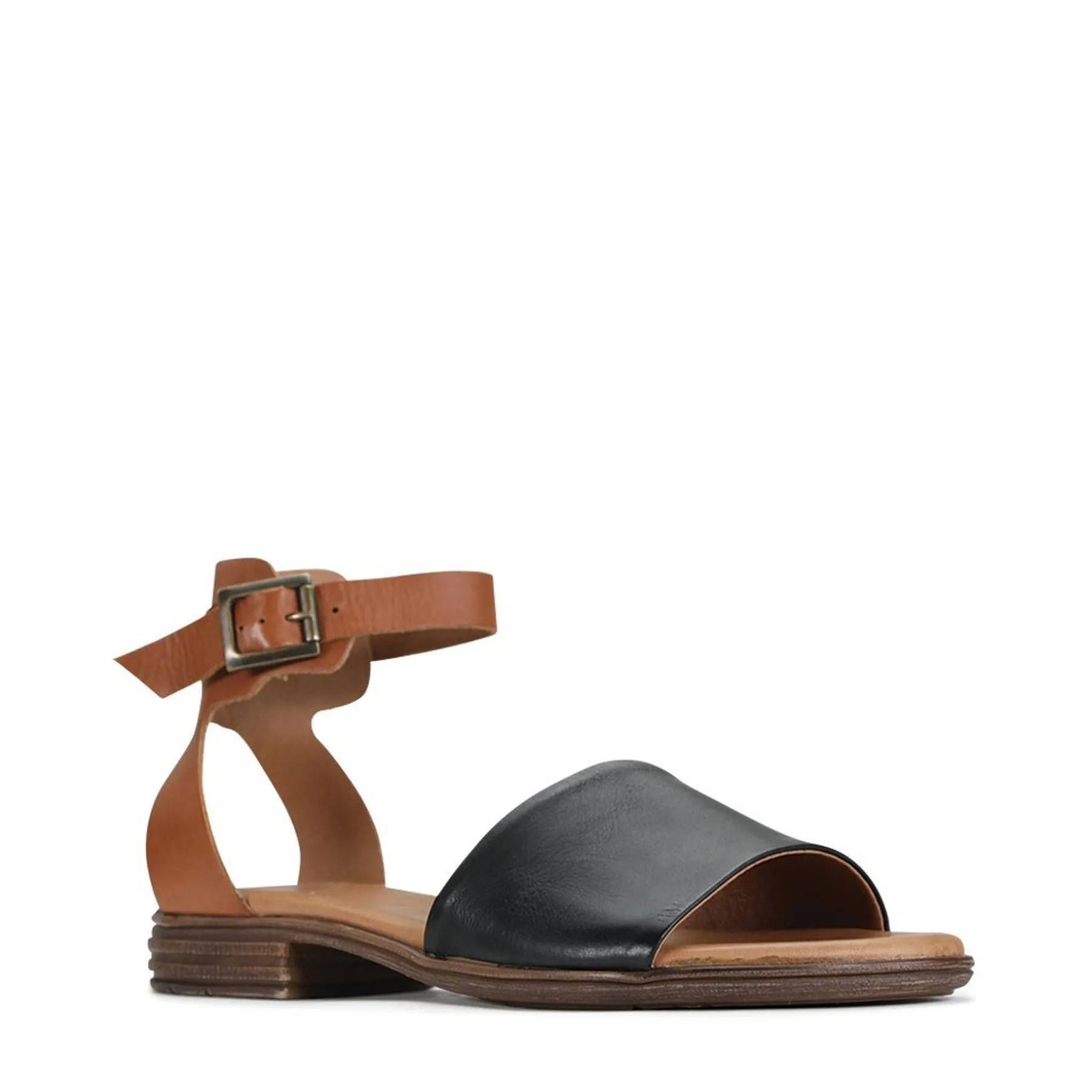 ILOS ANKLE STRAP. LEATHER SANDALS