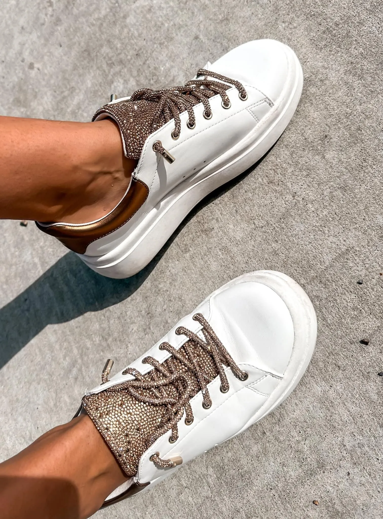 Queen Of Earl Bronze Sneaker